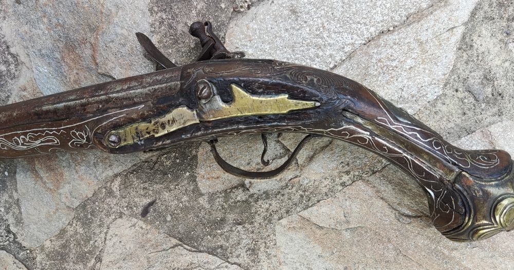 Кремъчен пищов ,шишане..