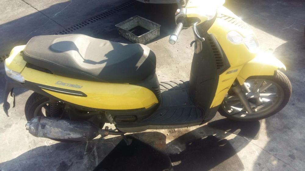 Piaggio Carnaby-125-2007г.- На части