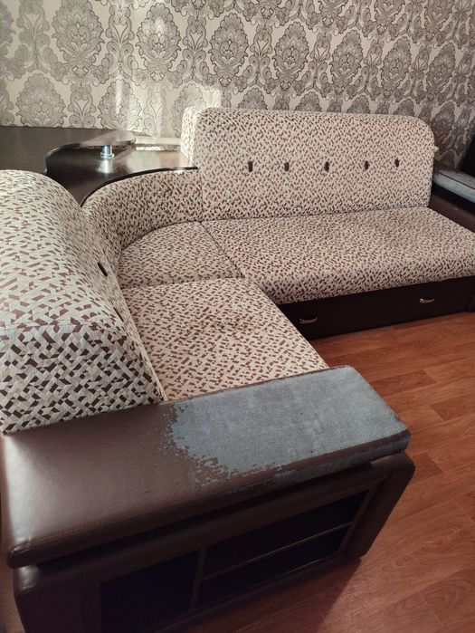 Продам угловой диван