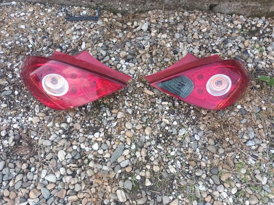 ляв и десен стоп за опел корса д 3 врати OPEL CORSA D