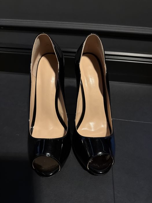 Обувки тип louboutin