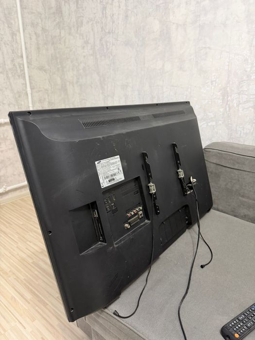 Телевизор Samsung UE40EH6037K диагональ 40 размер 102 см