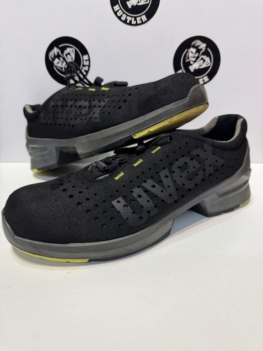 Работни обувки с метално бомбе UVEX .Номер 45