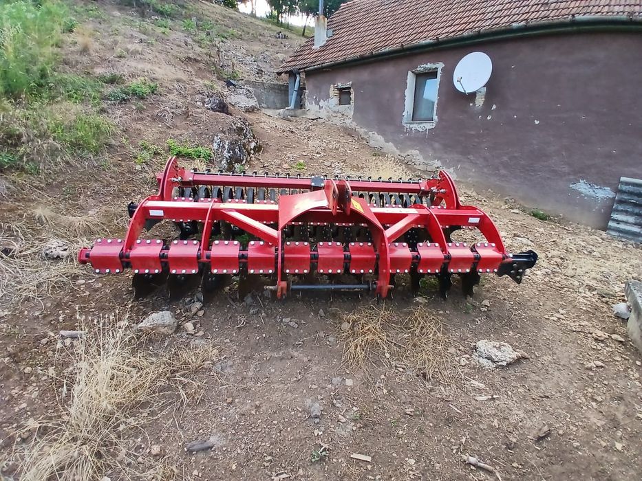 Vând utilaje agricole lichidare ferma