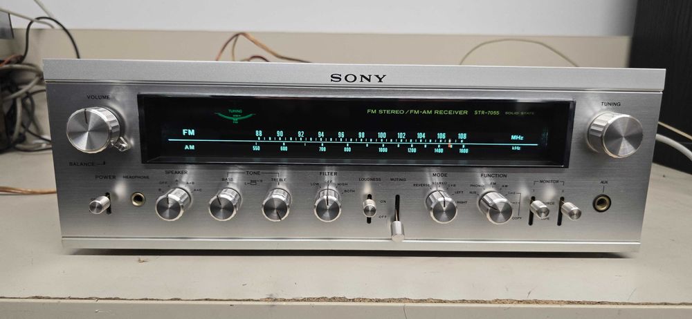 Amplituner  vintage  Sony STR 7055