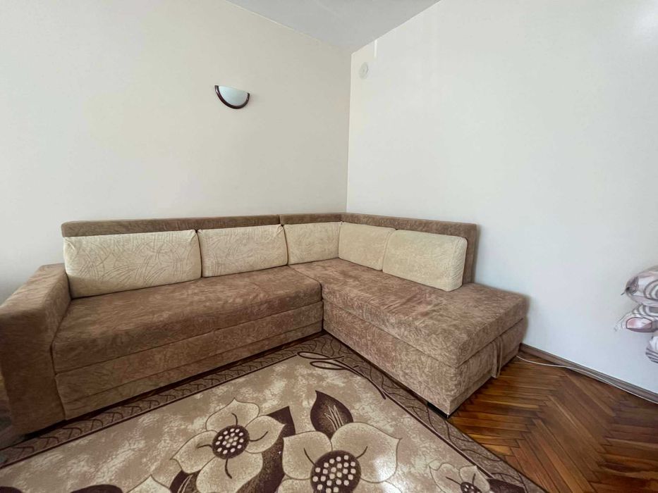 Ъглов диван за хол