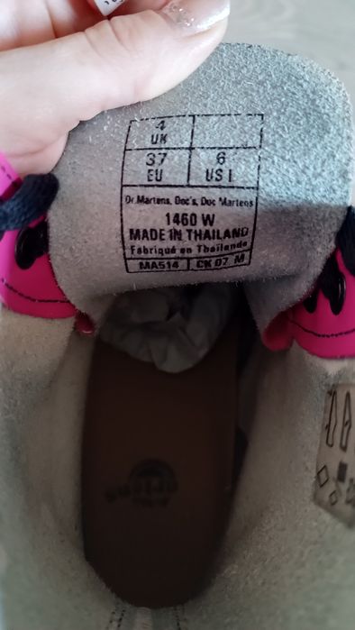 Розови лачени Dr. Martens