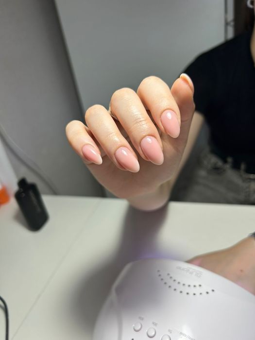 Маникюр р-н маг. "Спутник"