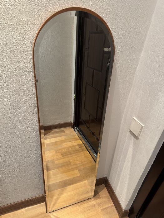 Зеркало настенное