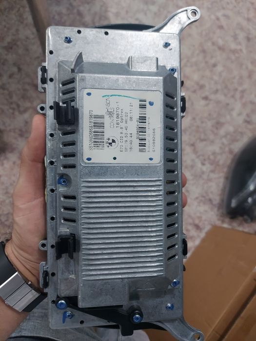 Монитор на бмв е71,е70,е72,bmw X5,X6