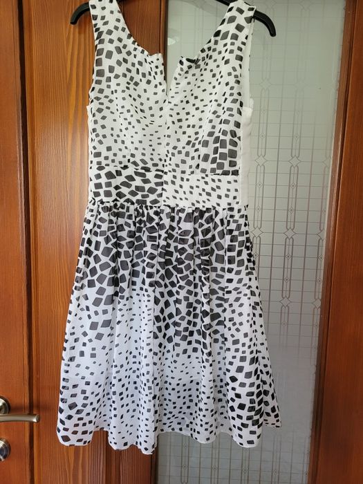 Vând rochie mărimea S