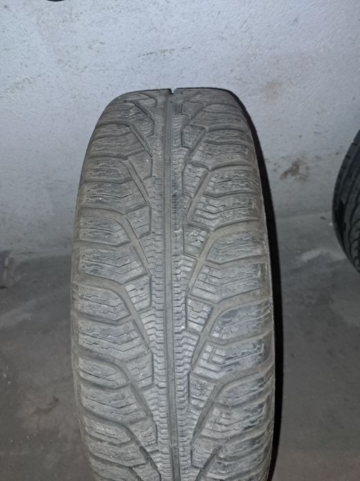 Гуми с джанти и оригинални тасове за тоуота ярис а