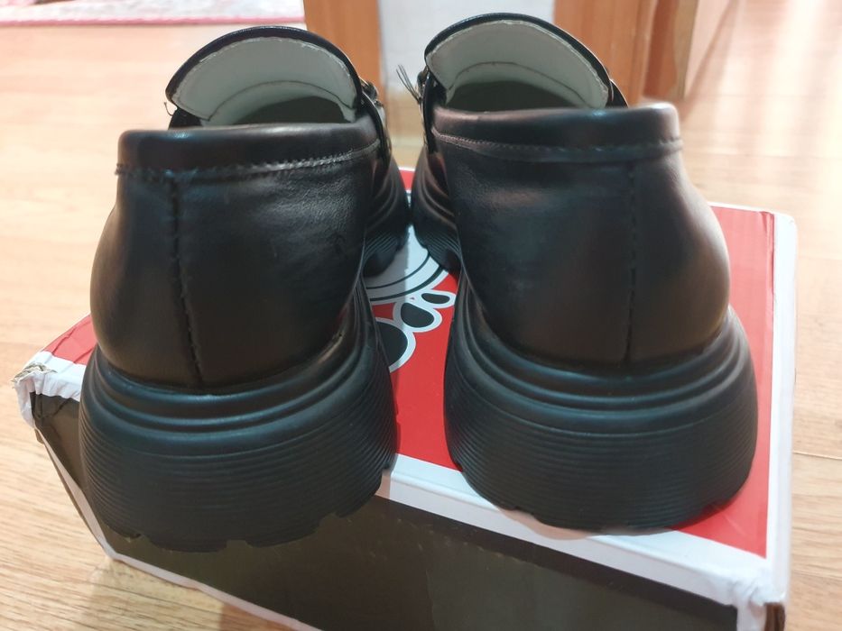 Школьные туфли для девочек