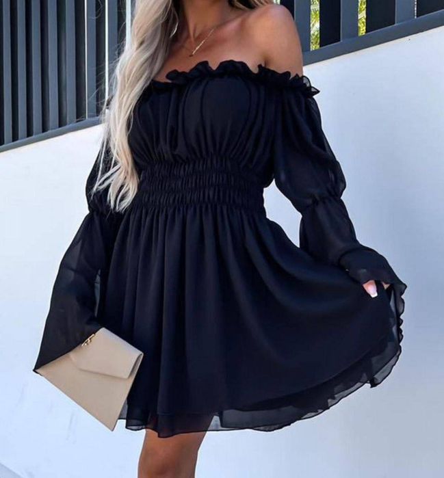 Продам платье БЕЛОГО ЦВЕТА.