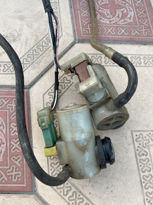 Моторчик омывателя Хонда Одисеи