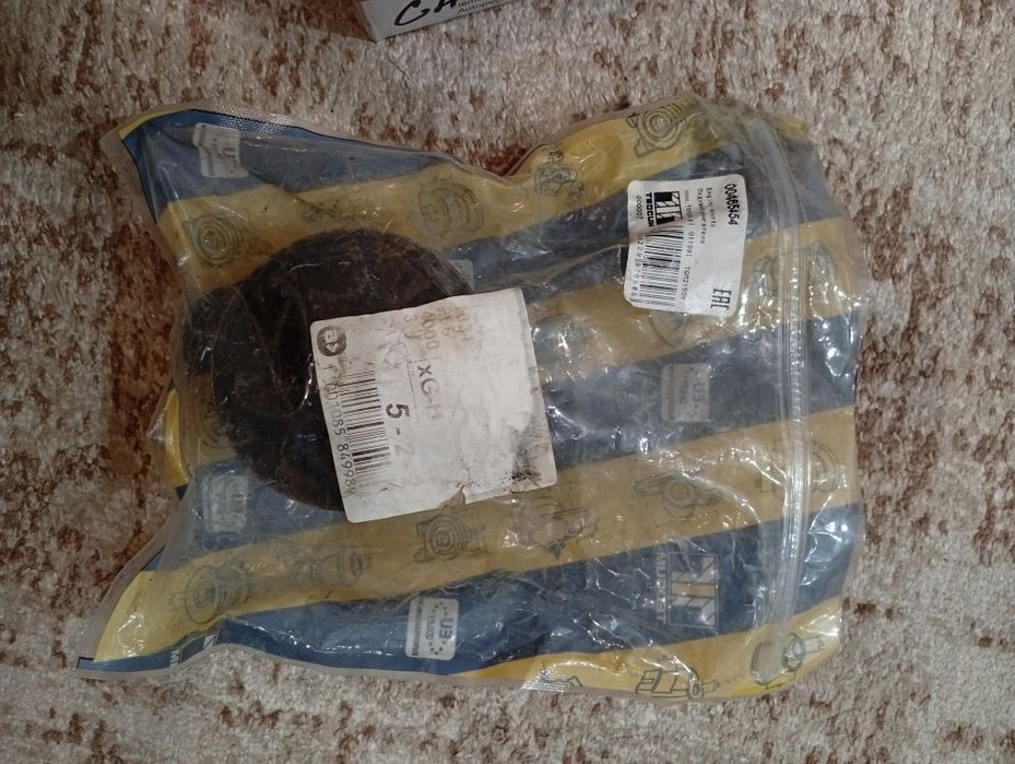 Подушка двигателя Nissan primera p12