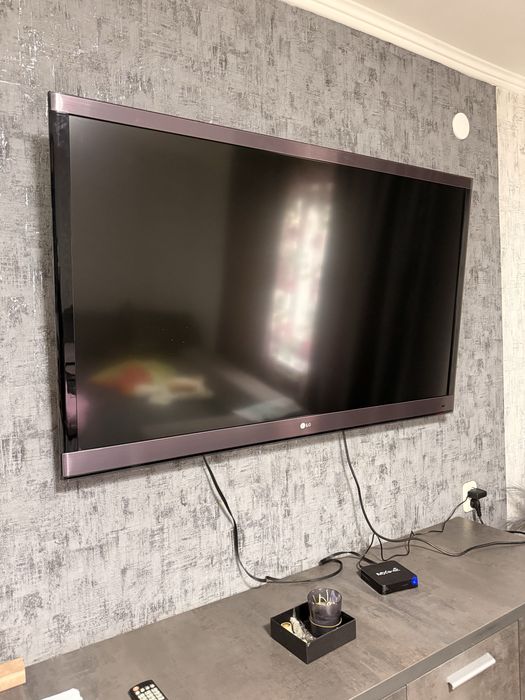 Продам Телевизор Lg
