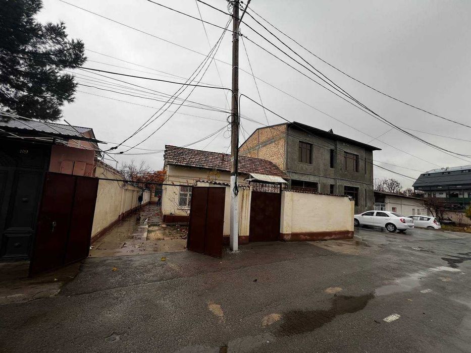 Земельный участок под застройку 4,2 сотки в Мирзо-Улугбекском районе=