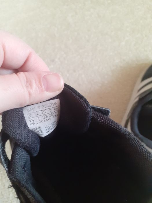 Adidas маратонки номер 33