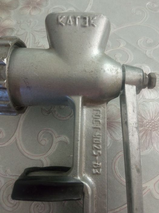 Продам мясорубку
