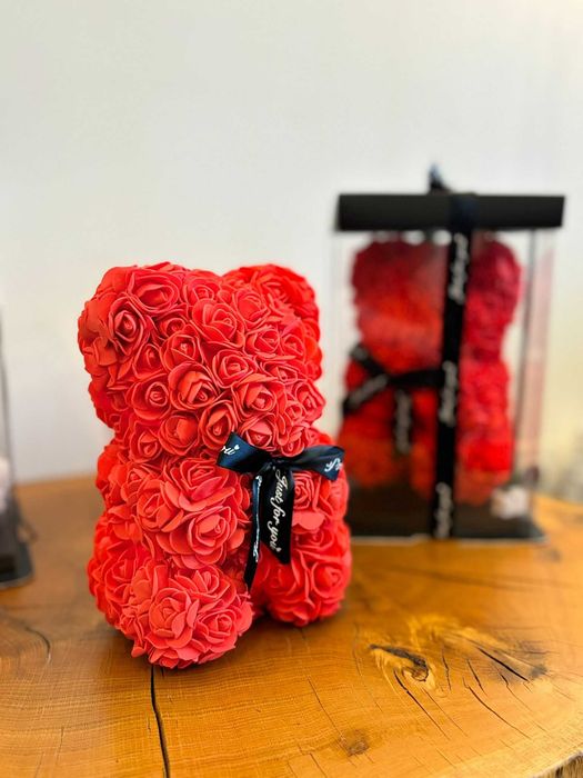 Ursulet din Trandafiri cu Lumini - Cadou Valentine's