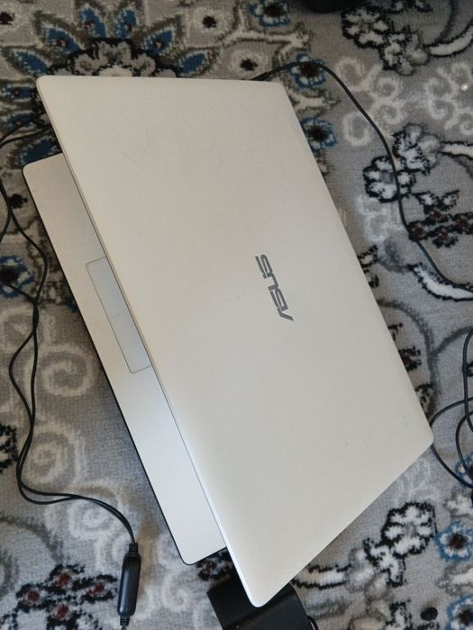 Asus ноутбук  звук не работает дешево продам срочно