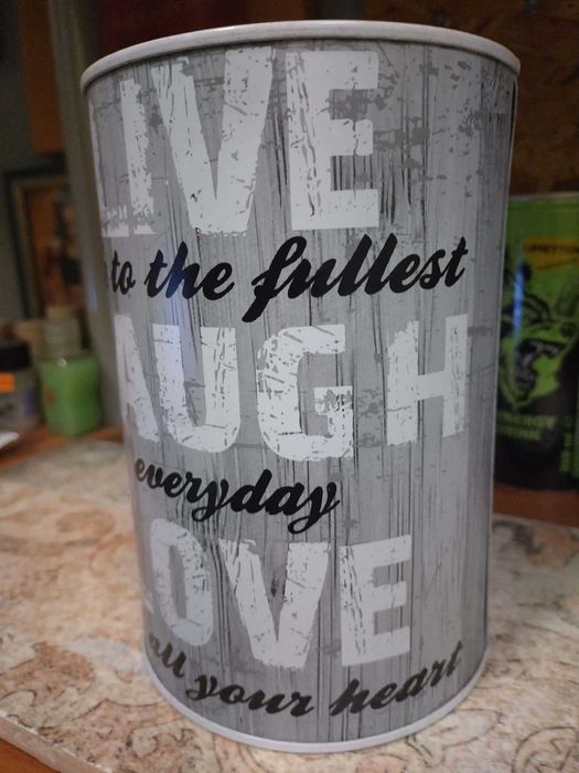 Метална ретро касичка с надписи от Испания