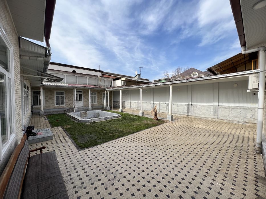 Uchastka sotiladi Shaykhontokhur rayon Tinchlik ko'chasi 4.5 sotu