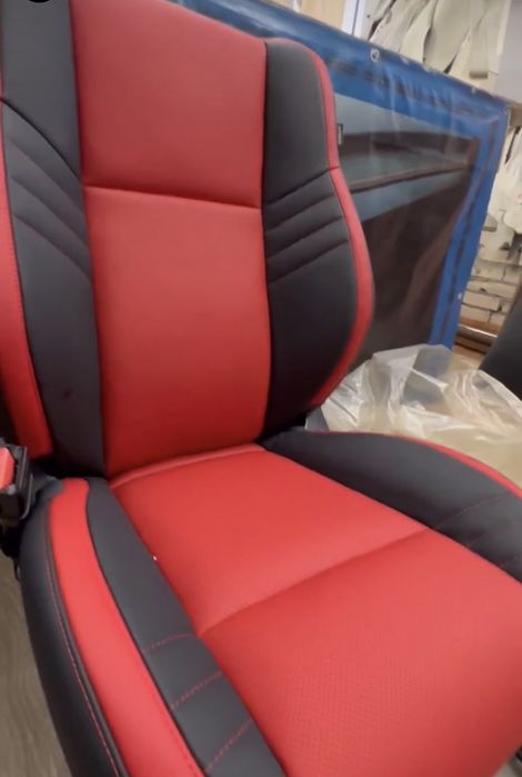 Перетяжка салона автомобиля, мото сидений , дверных карт и т.д