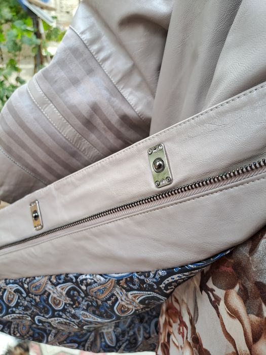 Куртка новая 54 размер