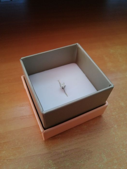 Inel, aur alb, 18k (poza cu factura/garantia), diamante(nu zirconiu)