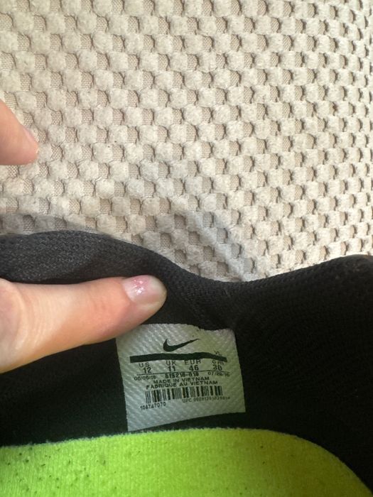 Маратонки за футбол Найк 46