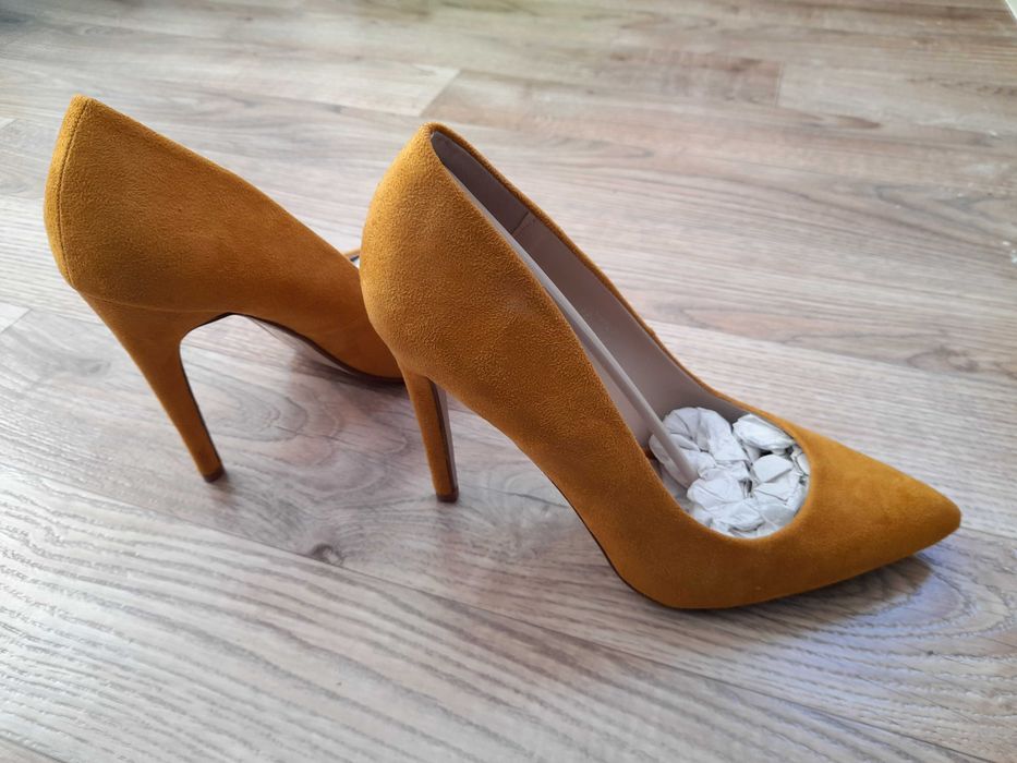 Pantofi cu toc stiletto 40