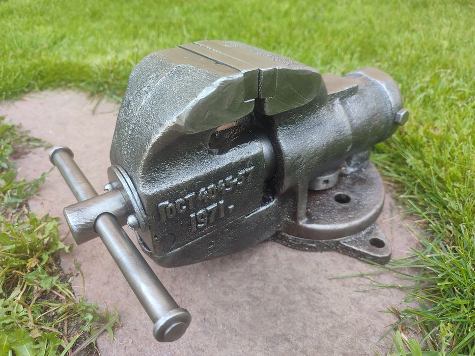 Тиски СССР среднии