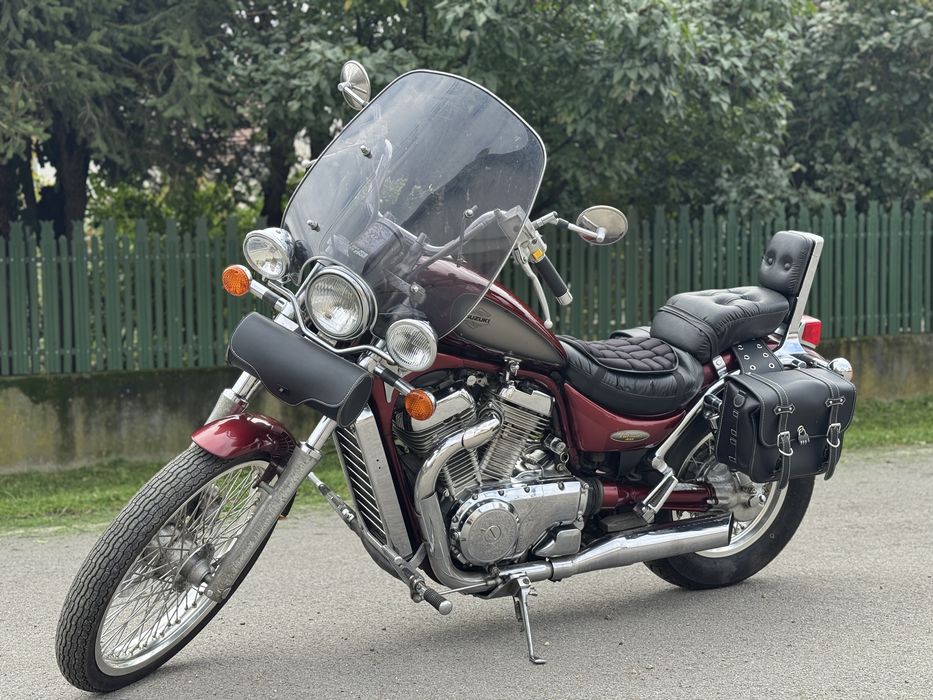 Suzuki Intruder VS800