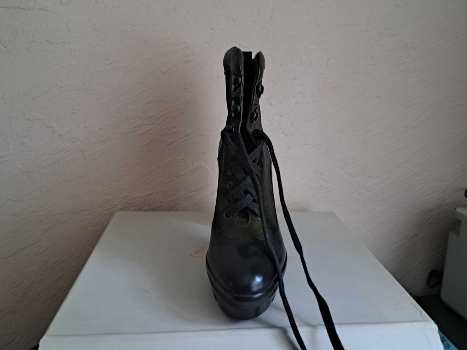 Продам новые  ботильоны фирмы Santoni
