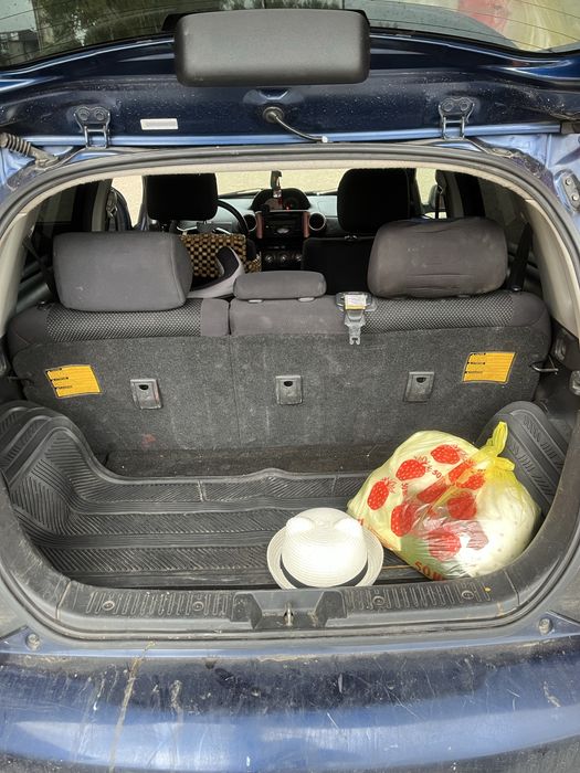 Tayota scion xa 2004 года