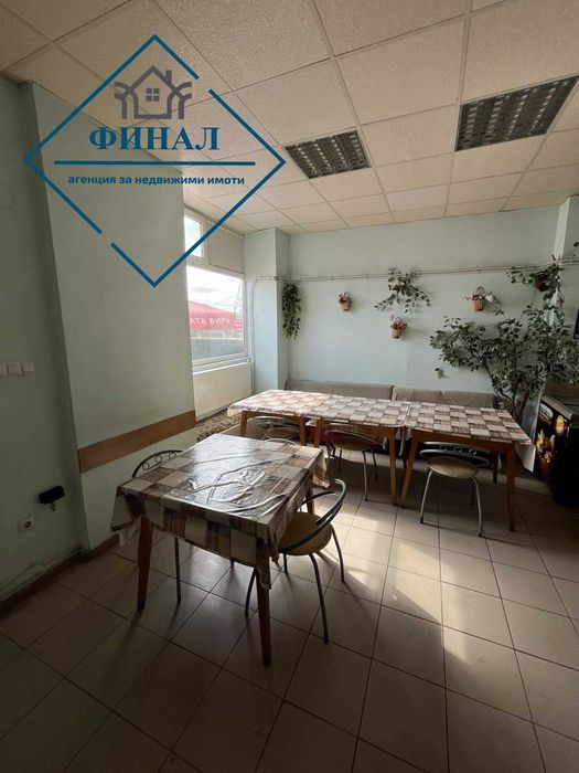 Търговски обект в с. Хан Крум