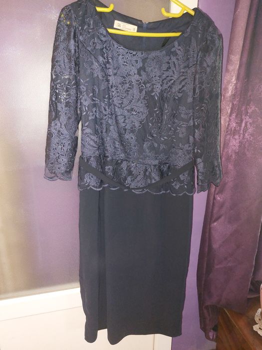 Rochie de dama și costum