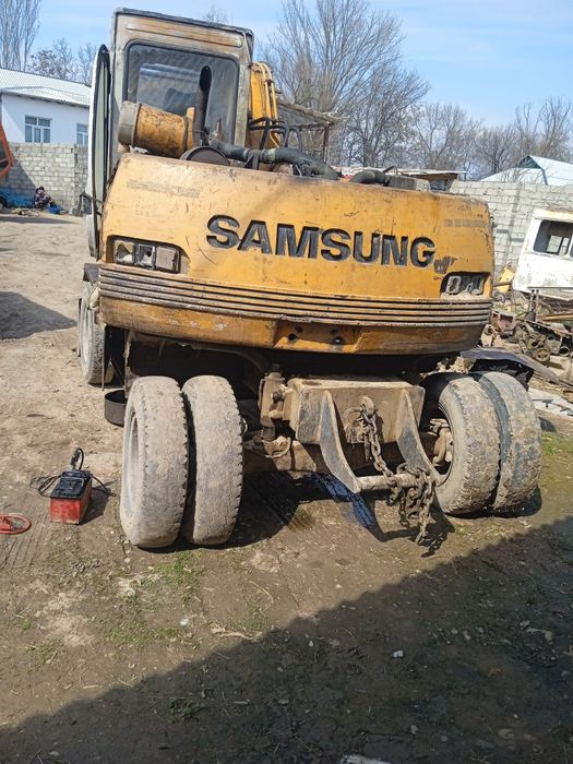 Ishlab turgan mashina