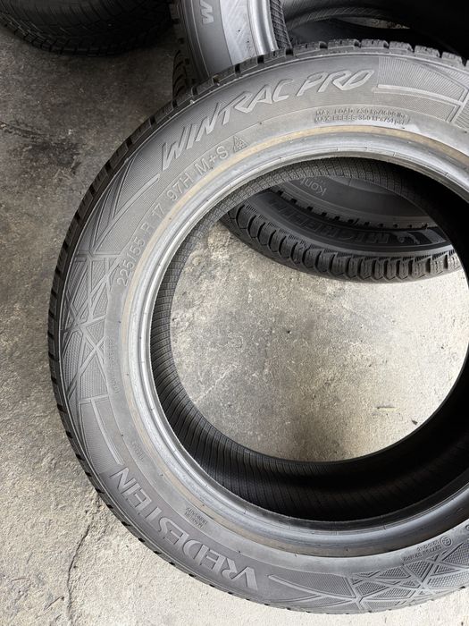 4 anvelope iarna ca NOI 225/55/17 , Vredestein , 7.9 mm , DOT 2023 !
