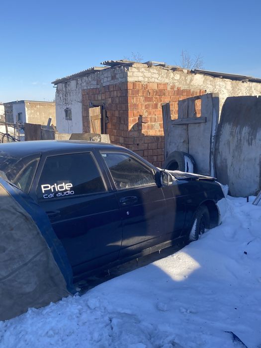 Продам приору 1 поколения