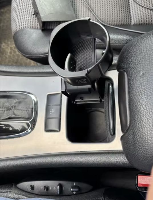 Нов С Високо Качество Cup Holder за Mercedes-benz W203  C-class В203