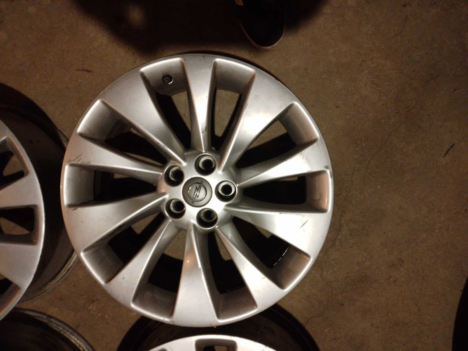 Оригинални лети джанти 7Jx18, 5х105, IS38 ц.о. 56,6 за Opel Mokka