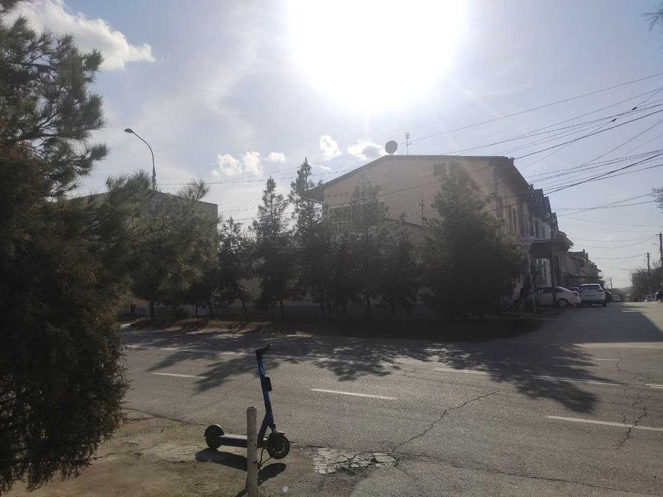 Продаётся участок в Яккасарайском районе, Ракат махалля первая линия.