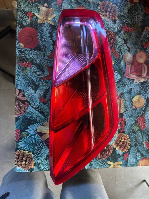 Vând stopuri / lămpi spate auto/tirile – mai multe modele