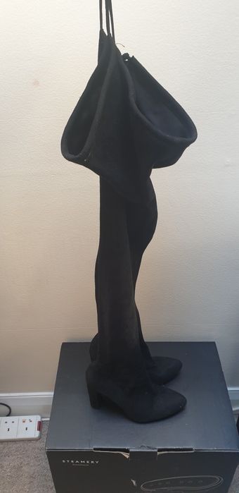 Cizme până la coapse