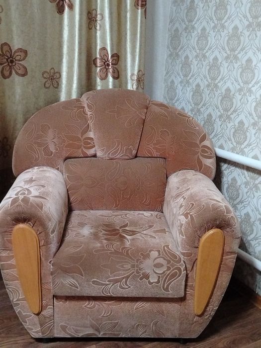 Мебель два дивана один креслом