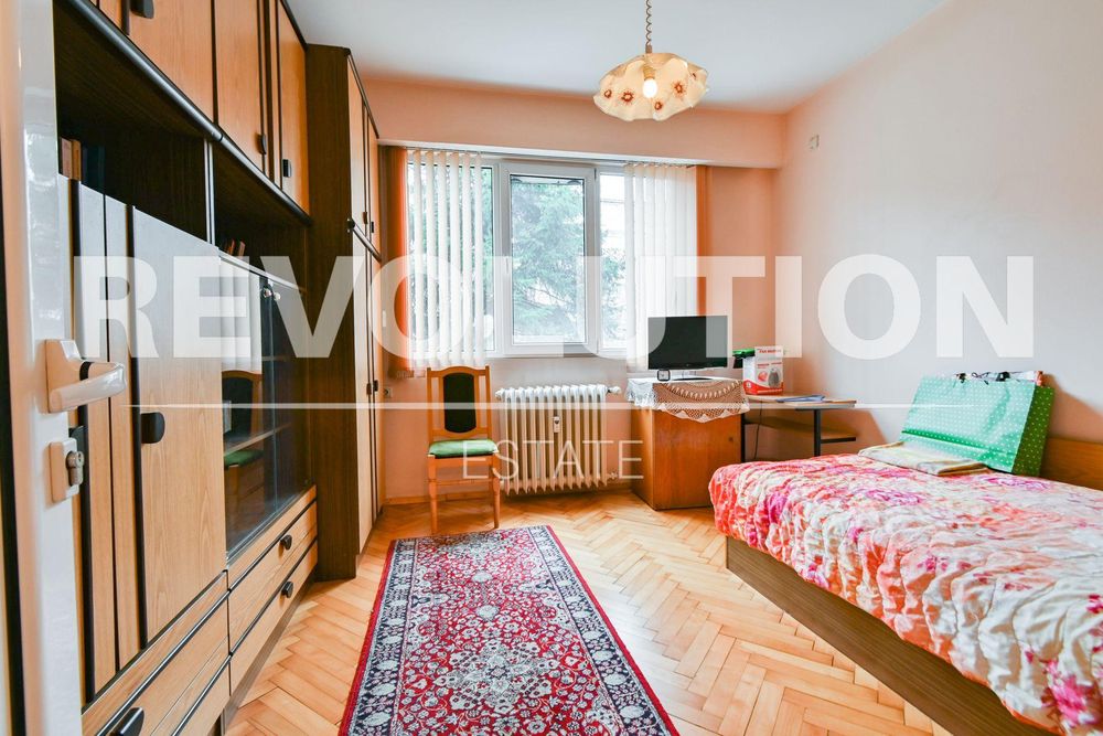 Двустаен апартамент в ж.к. Хаджи Димитър