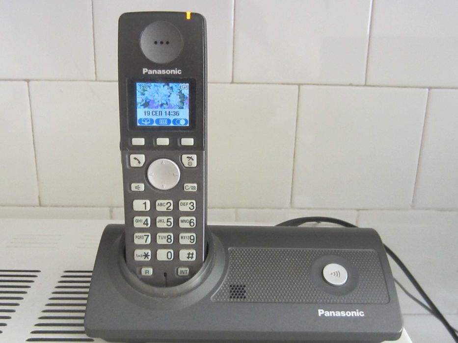 Стационарен телефон PANASONIC